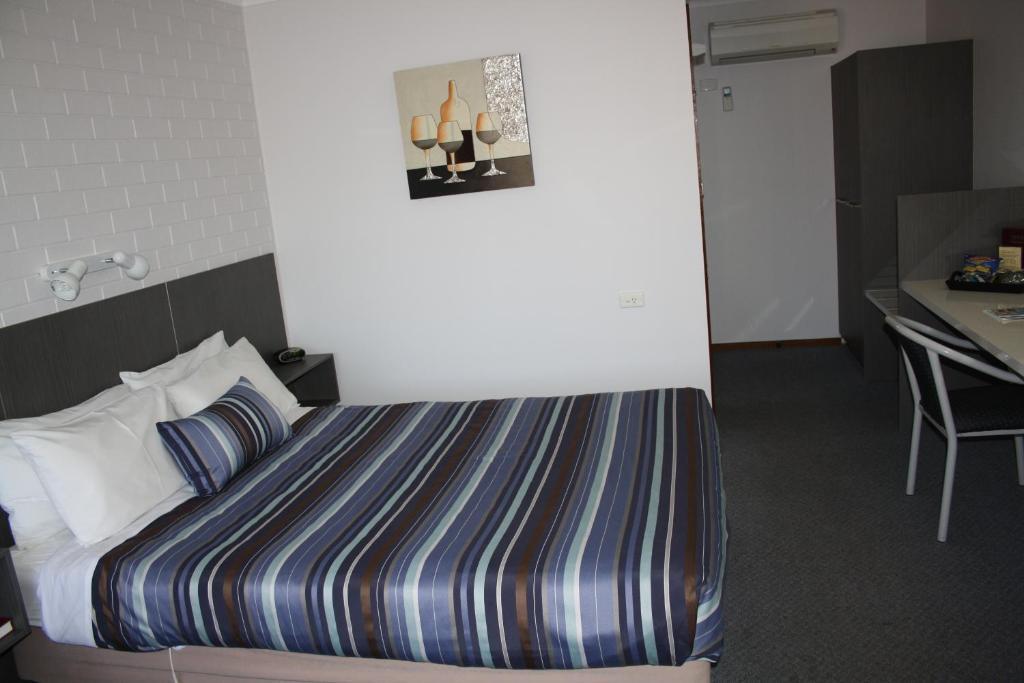 Raglan Motor Inn Варрнамбул Номер фото